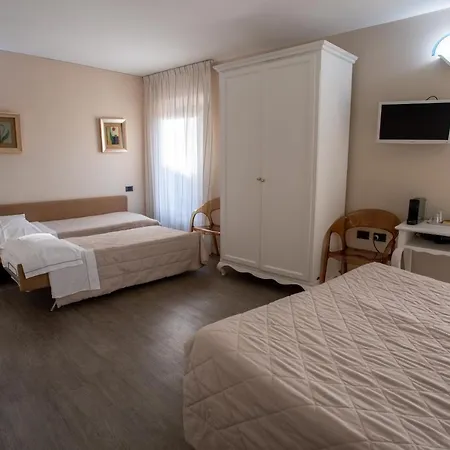 Degli Oleandri Hotel 3*