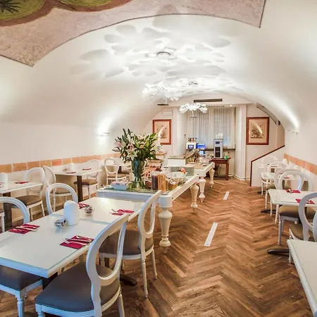 Hotel Degli Oleandri 3*
